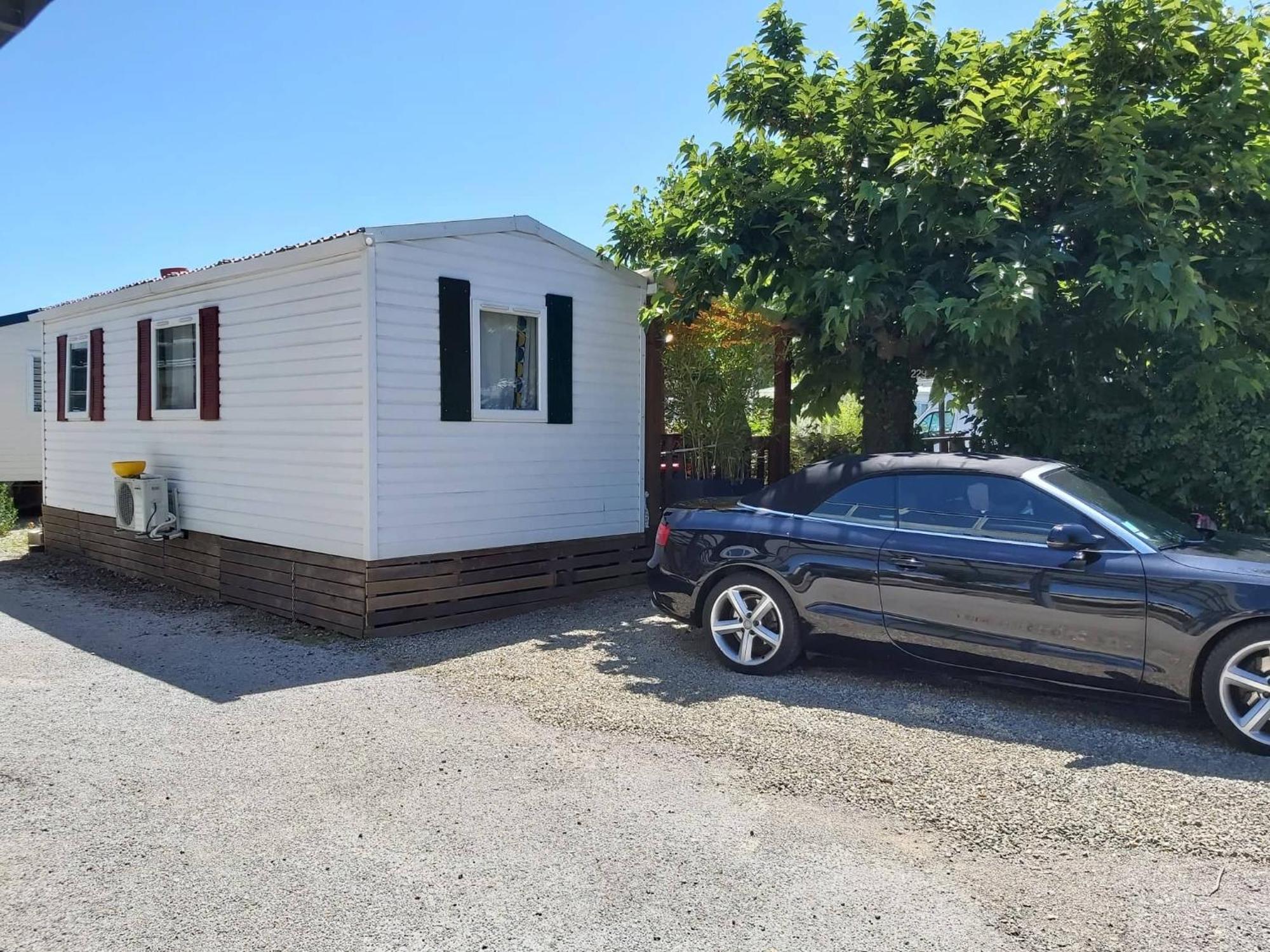 Vacances Familiales Dans Camping Avec Piscine Фрежюс Экстерьер фото