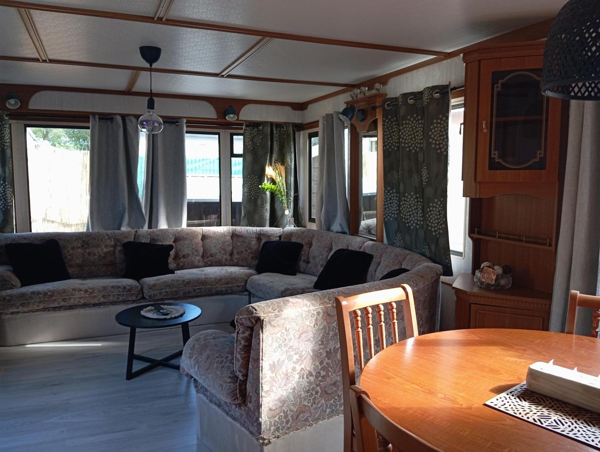 Vacances Familiales Dans Camping Avec Piscine Фрежюс Номер фото